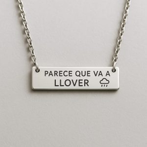 collar con la frase de lucas y sara