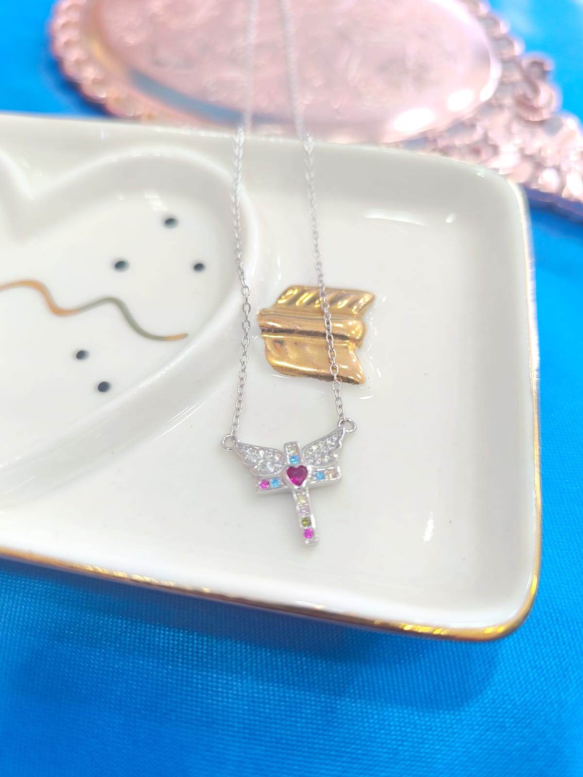 Collar Cruz Con Alas