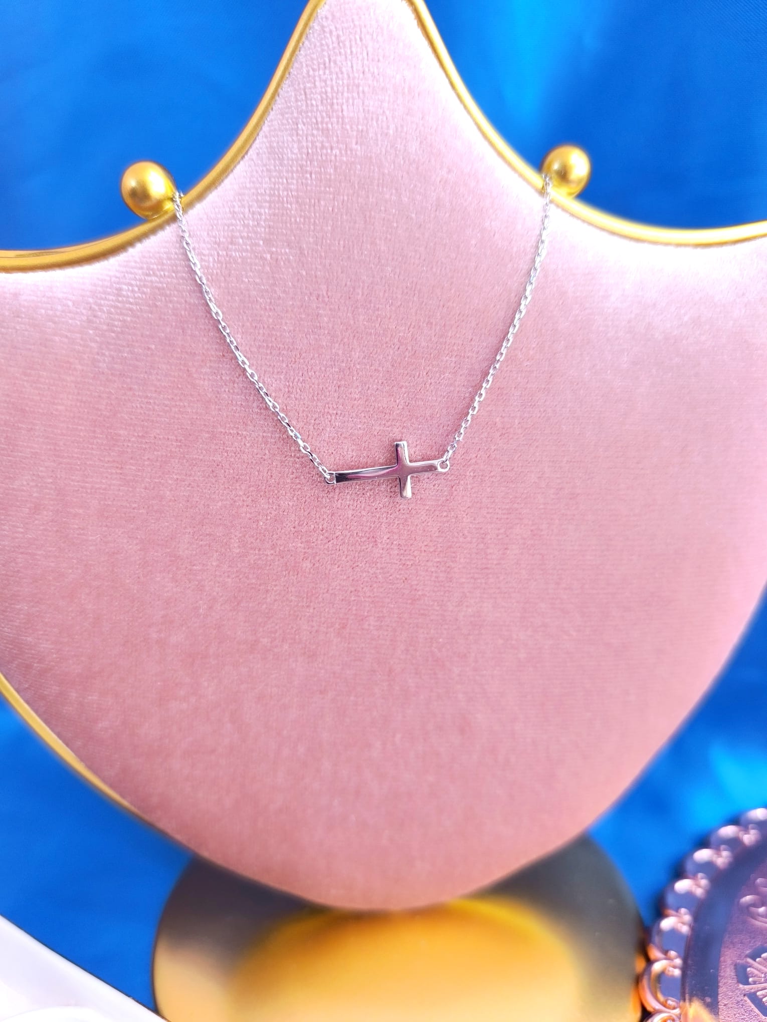 Collar Cruz Invertida Lisa - Imagen 2
