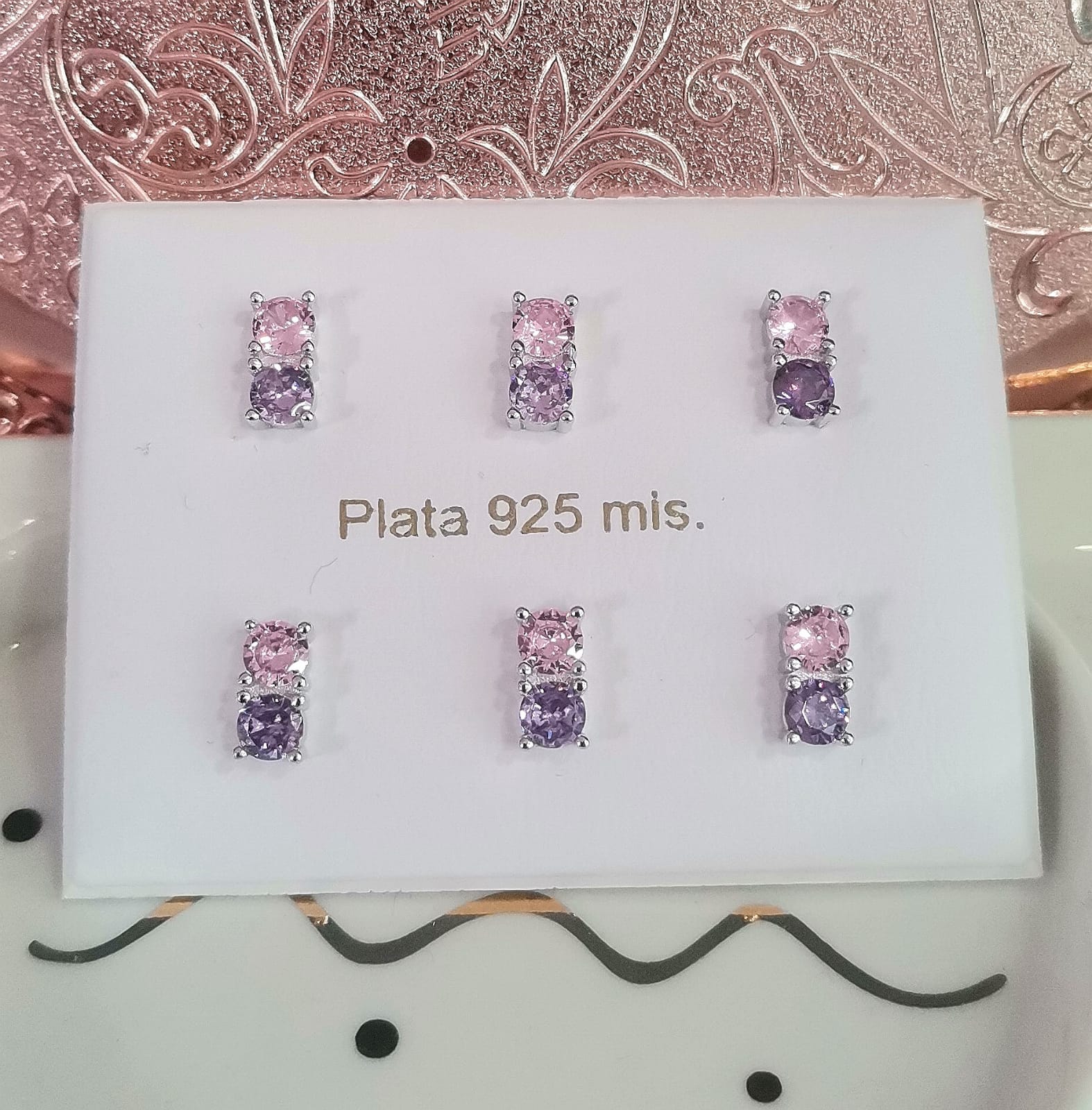 Pendientes de plata con dos circonitas una rosa y otra morada